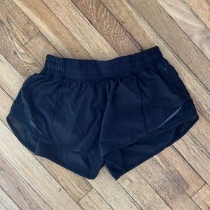 Lululemon Hottie Hot Short. Size 4. Black. 2.5” inseam